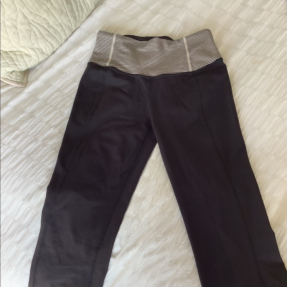 Lululemon Gather and Crow Crop Size 2